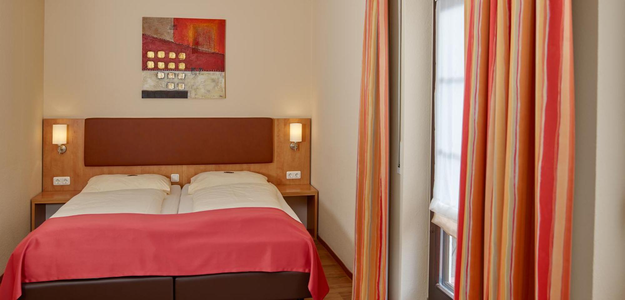 Hotel Restaurant Zum Schwan Mettlach Oda fotoğraf