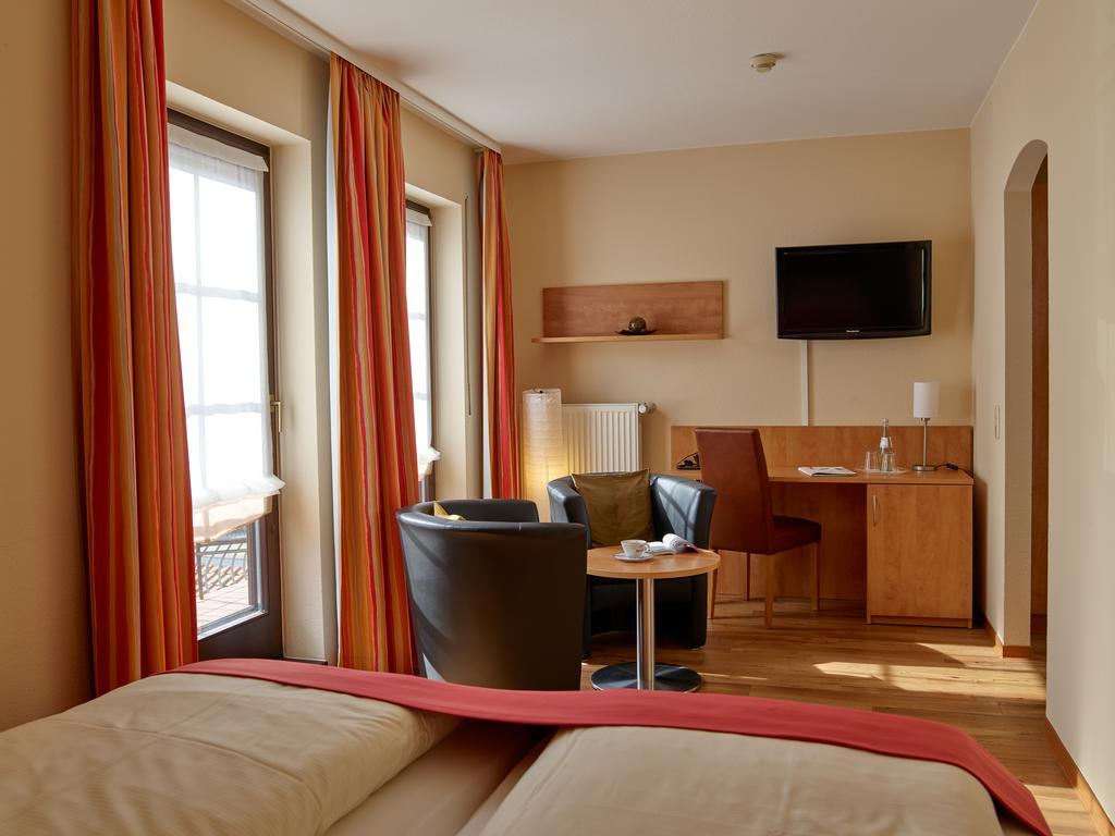 Hotel Restaurant Zum Schwan Mettlach Oda fotoğraf